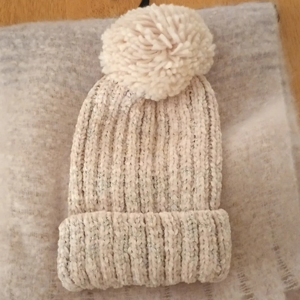 Cozy Pink Knit Hat and Scarf Set - Picture 2 of 2